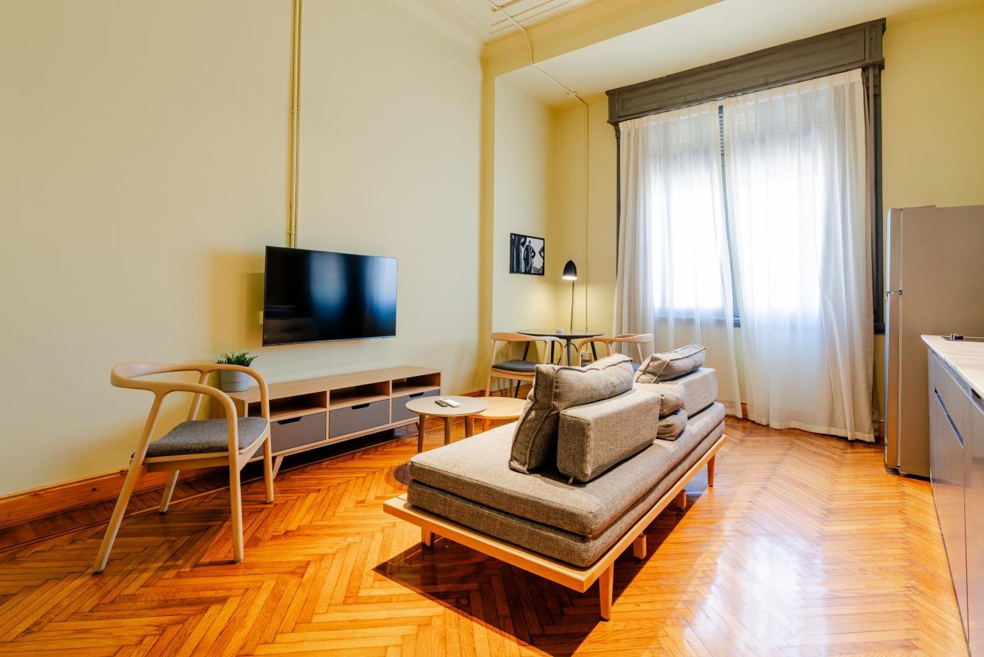 Grey L Studio Apartments Downtown Alexandria Menasce House Exterior foto