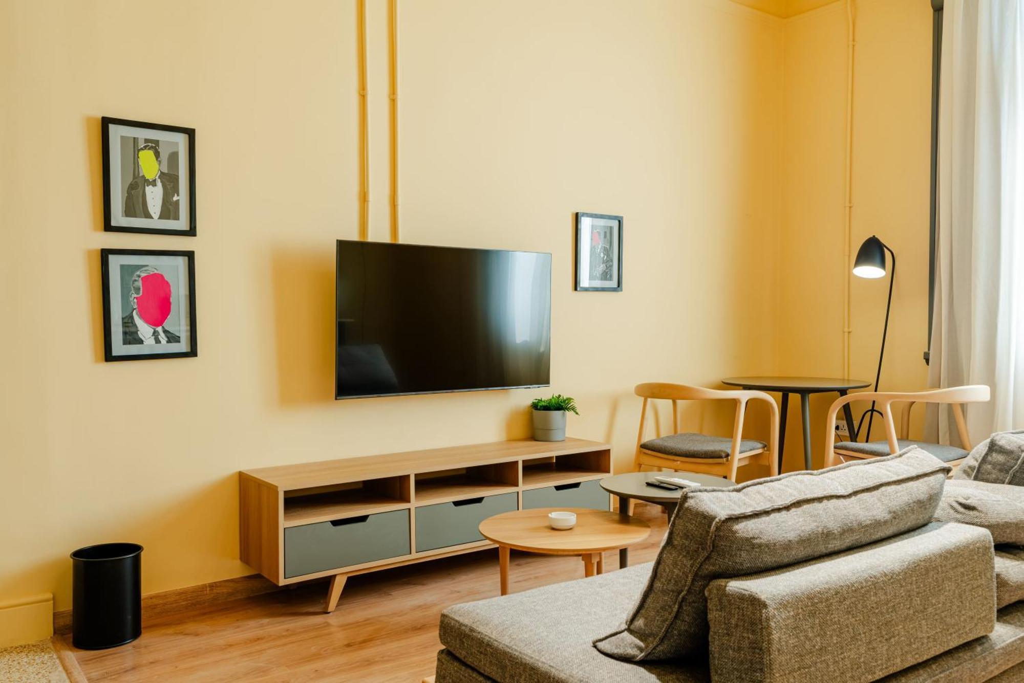 Grey L Studio Apartments Downtown Alexandria Menasce House Exterior foto